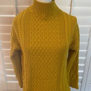 NWOT - J. CREW SWEATER